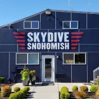 main blue building at skydive snohomish